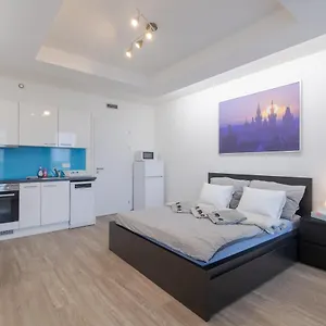 Bright Studio, 10min Centre, Free Parking Apartament