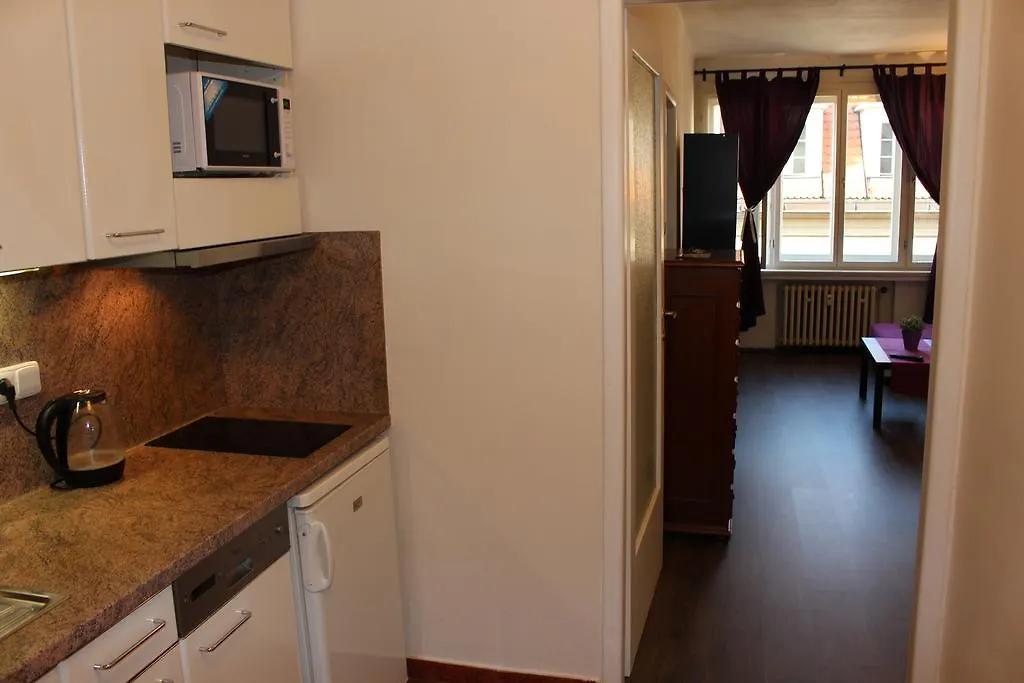 Go Native Prague Apartment 0*,  República Checa